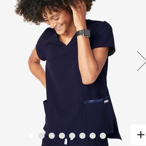 FIGS GAYA NAVY SCRUB TOP - LIMITED EDITION